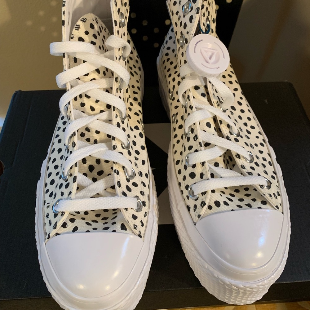 Converse platform chucks
